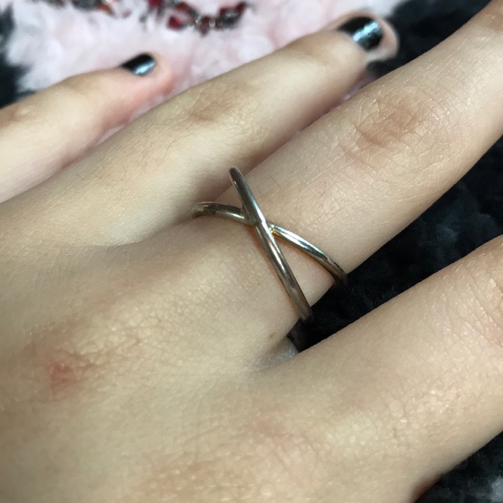 Criss Cross ring